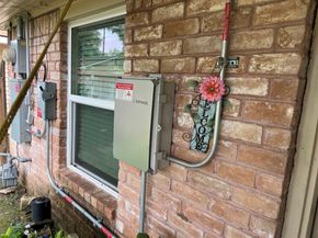 8823 Shadow Crest Street, Houston TX 77074