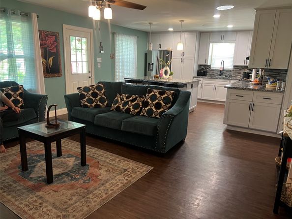 8823 Shadow Crest Street, Houston TX 77074