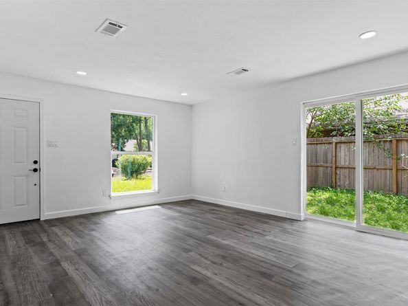 8603 Twisting Vine Lane, Houston TX 77040