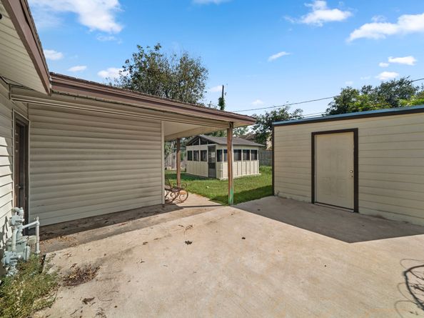 56 Wellford Street, Houston TX 77022