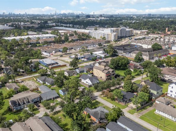 416 Fenn Street, Houston TX 77018