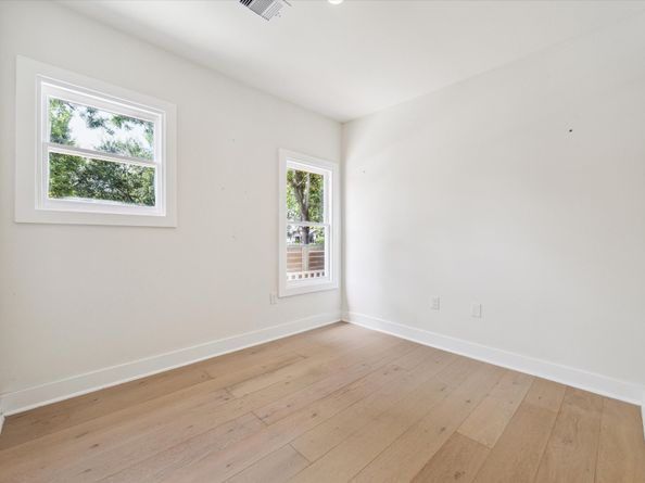 1204 Studewood Street, Houston TX 77008