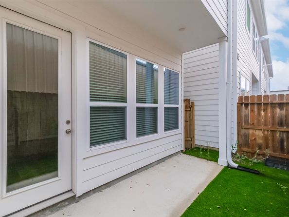 2353 Hoskins Drive, Houston TX 77080