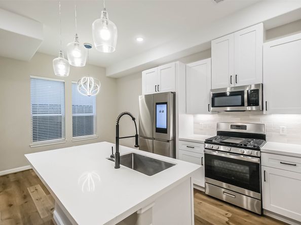 2353 Hoskins Drive, Houston TX 77080