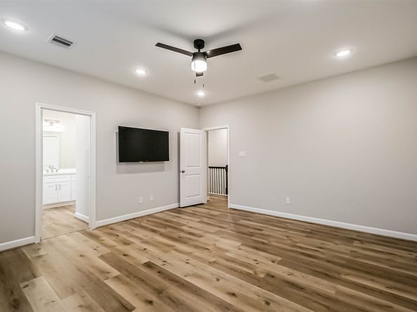 2353 Hoskins Drive, Houston TX 77080