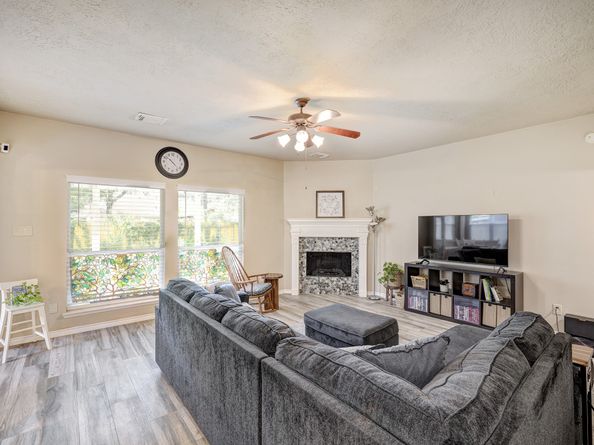 10 E Misty Dawn Drive, The Woodlands TX 77385