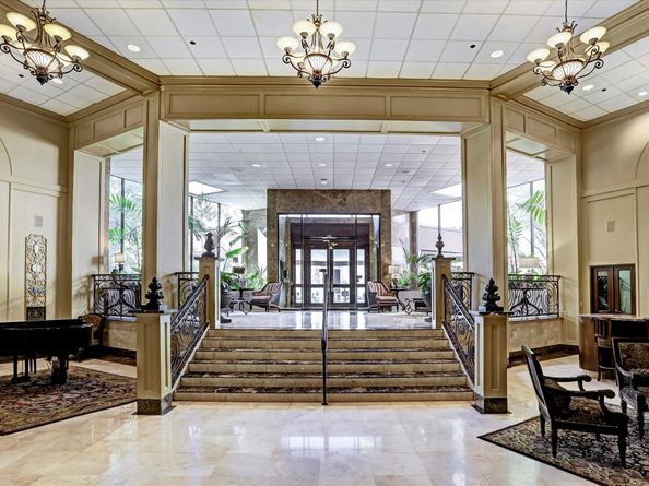 3525 Sage Road 1010, Houston TX 77056