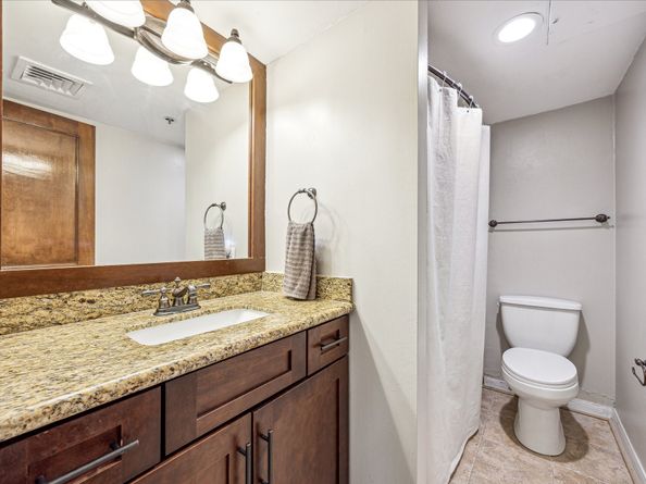 3525 Sage Road 1010, Houston TX 77056