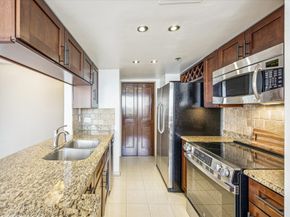 3525 Sage Road 1010, Houston TX 77056