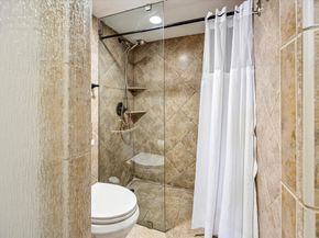 3525 Sage Road 1010, Houston TX 77056