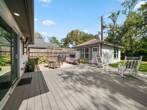 4626 Ella Boulevard, Houston TX 77018