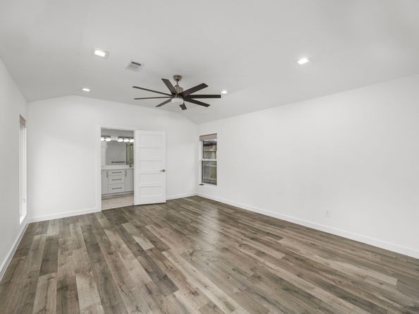 4626 Ella Boulevard, Houston TX 77018