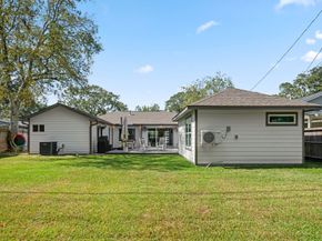 4626 Ella Boulevard, Houston TX 77018