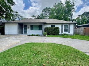 4626 Ella Boulevard, Houston TX 77018