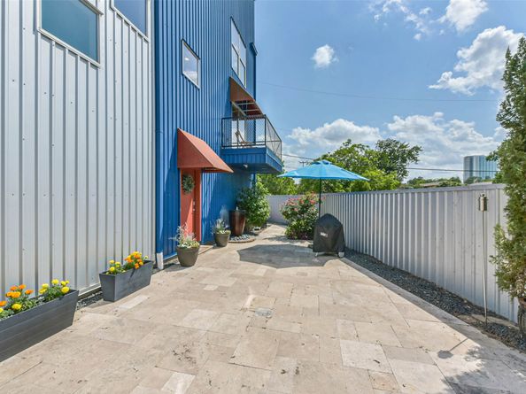 2605 Calumet Street 30, Houston TX 77004