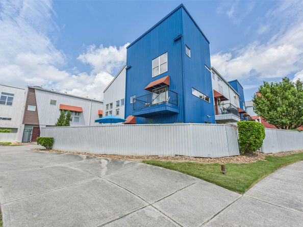 2605 Calumet Street 30, Houston TX 77004