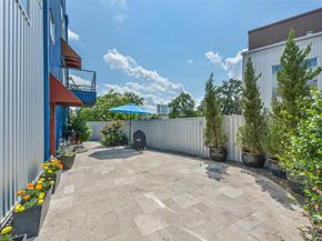 2605 Calumet Street 30, Houston TX 77004