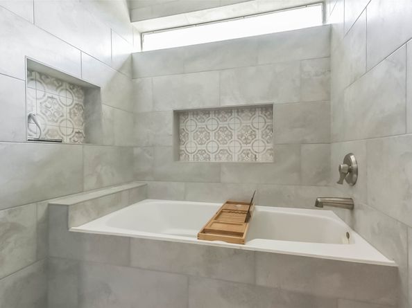 2605 Calumet Street 30, Houston TX 77004