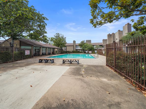 6633 W Airport Boulevard 1106, Houston TX 77035