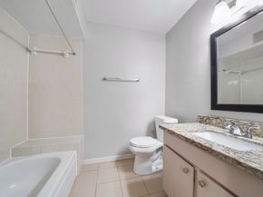 6633 W Airport Boulevard 1106, Houston TX 77035