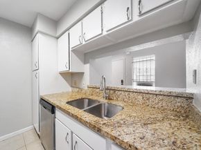 6633 W Airport Boulevard 1106, Houston TX 77035