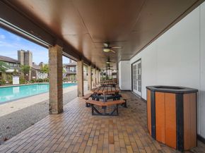 6633 W Airport Boulevard 1106, Houston TX 77035