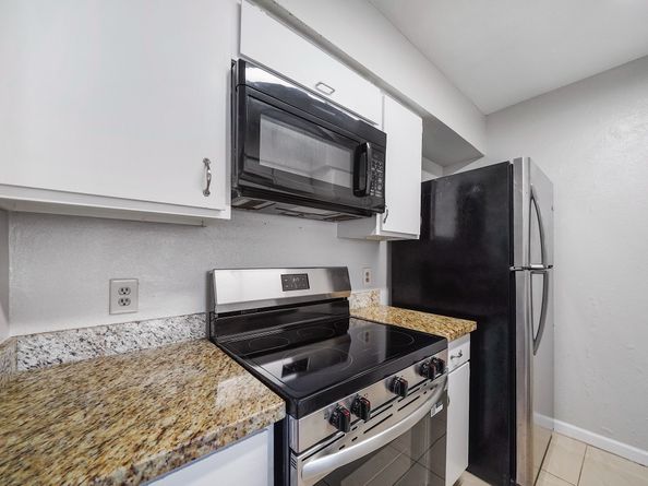 6633 W Airport Boulevard 1106, Houston TX 77035
