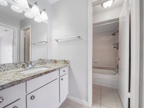 6633 W Airport Boulevard 1106, Houston TX 77035