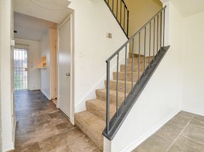 9350 Country Creek Drive 5, Houston TX 77036