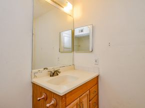 9350 Country Creek Drive 5, Houston TX 77036