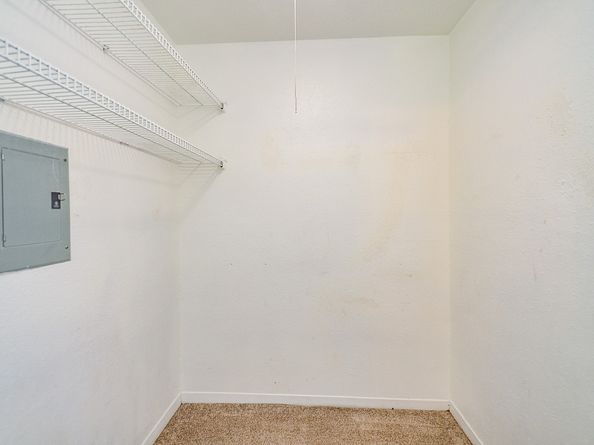 9350 Country Creek Drive 5, Houston TX 77036