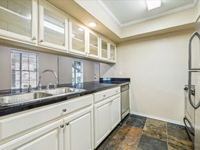3131 Southwest Freeway C32, Houston TX 77098