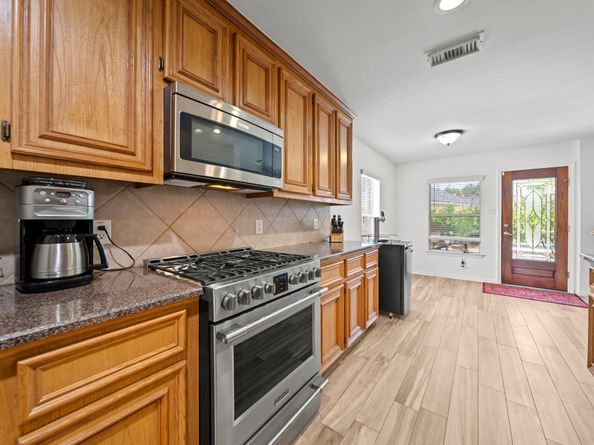 2223 Caroline Park Lane, Spring TX 77386