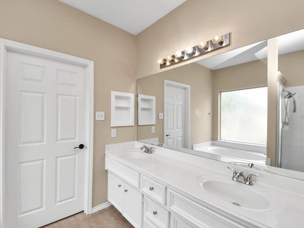 12606 Riverhill Court, Houston TX 77014