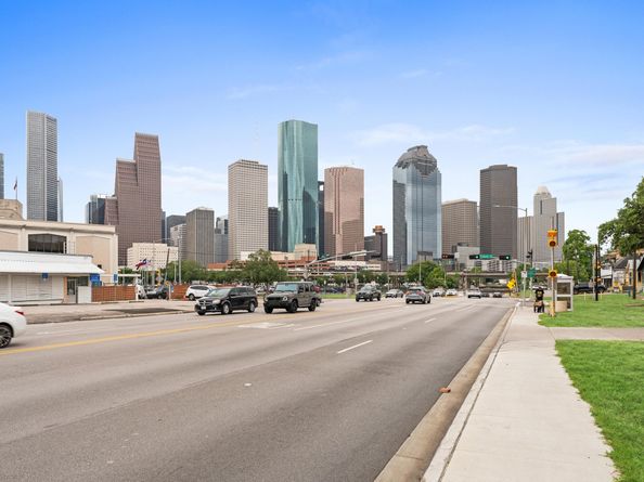 1511 Crockett Street B, Houston TX 77007