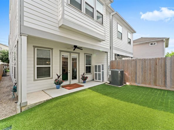 1511 Crockett Street B, Houston TX 77007