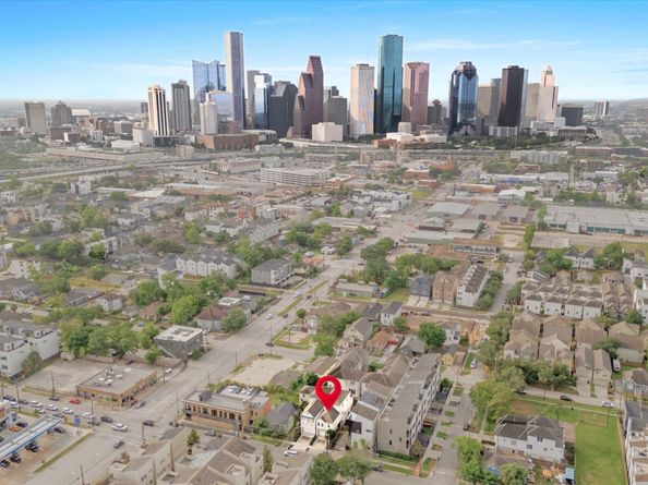 1511 Crockett Street B, Houston TX 77007