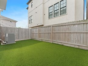 1511 Crockett Street B, Houston TX 77007