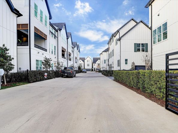 3410 Timbergrove Heights Street, Houston TX 77008