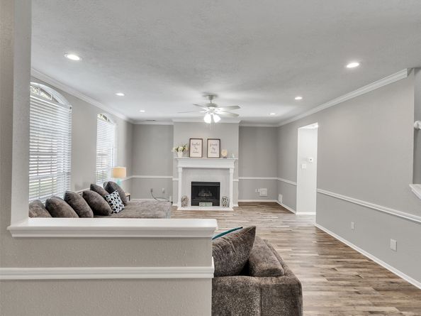 1271 El Camino Village Drive, Webster TX 77058