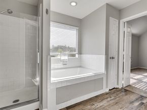 1271 El Camino Village Drive, Webster TX 77058