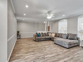 1271 El Camino Village Drive, Webster TX 77058