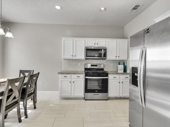1271 El Camino Village Drive, Webster TX 77058