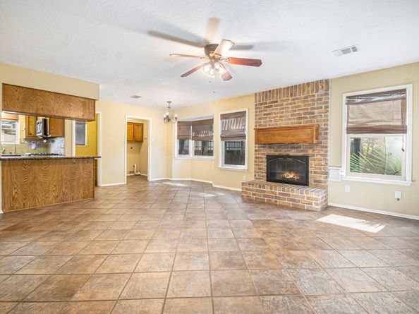 302 W Lochnell Drive, Houston TX 77062