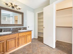 302 W Lochnell Drive, Houston TX 77062
