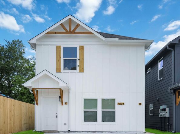 7504 Laura Koppe Road C/D, Houston TX 77028