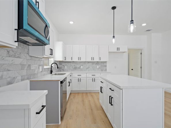 7504 Laura Koppe Road C/D, Houston TX 77028