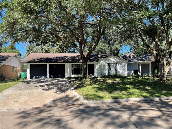 5518 Indigo Street, Houston TX 77096