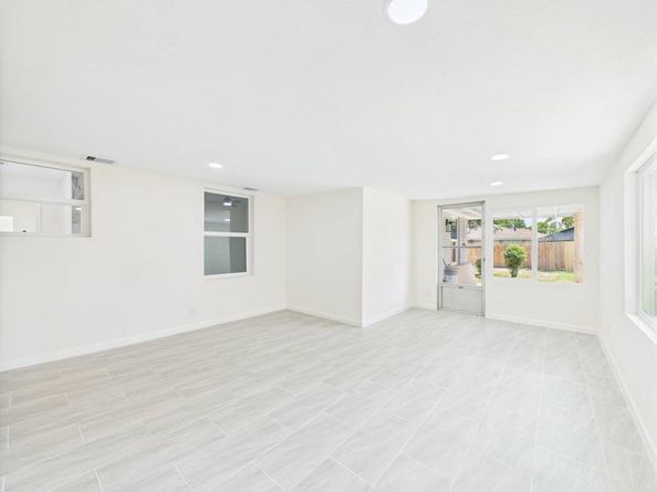 5025 De Milo Drive, Houston TX 77092