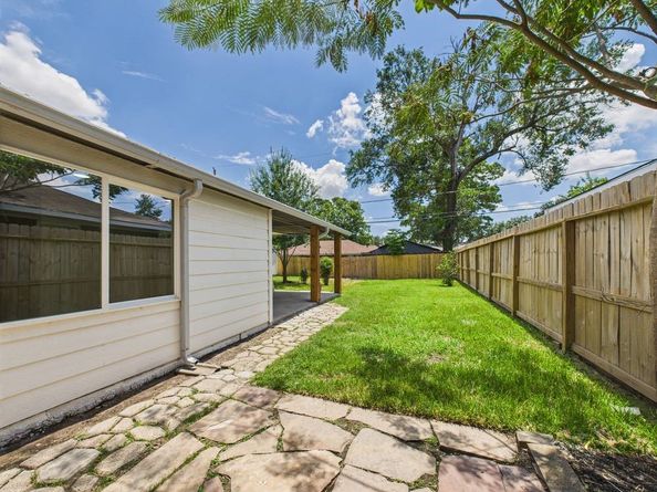 5025 De Milo Drive, Houston TX 77092